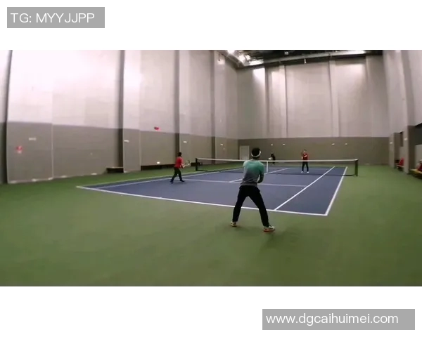 重庆网球队与广州网球队赛后复盘分析比赛经验与战术调整