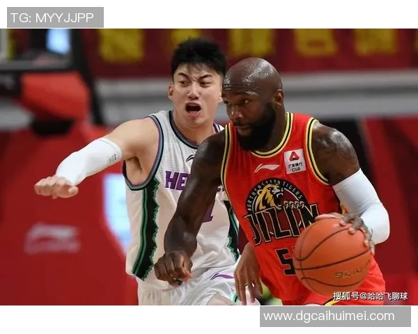 广东队对阵吉林琼斯狂砍49分展现强大实力引发热议 广东队对阵吉林琼斯狂砍49分展现强大实力引发热议