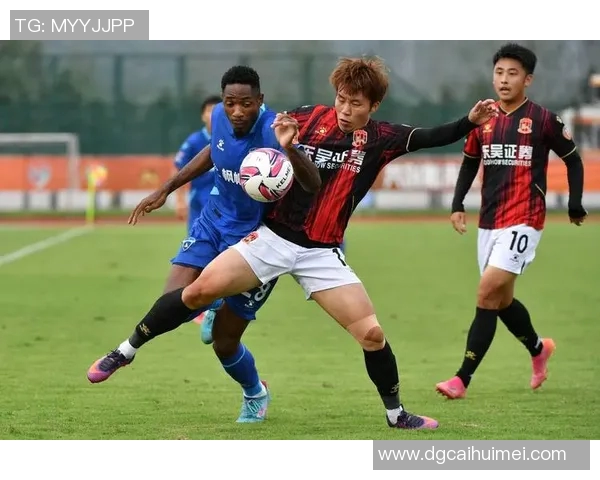 台北足球迎战蒙古足球激烈对抗展现两地足球魅力与风采