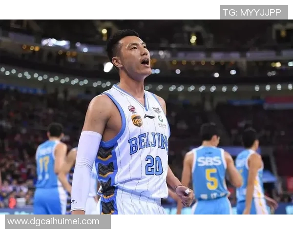 翟晓川的篮球之路：从青涩少年到职业明星的成长历程与心路历程