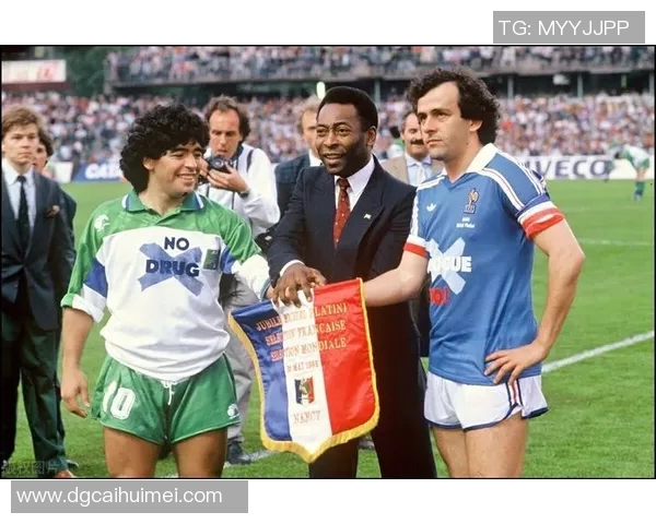 贝利与马拉多纳谁是足球历史上的真正传奇之争