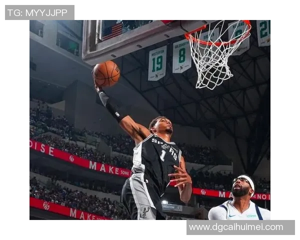 黑八灰熊逆袭马刺展现惊人实力季后赛争夺战引发热议