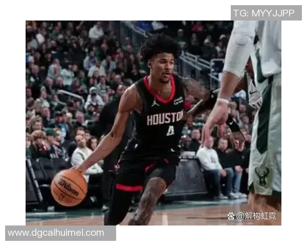 火箭队与雷霆队的激烈对决回顾及赛季分析四月二十四日的精彩瞬间