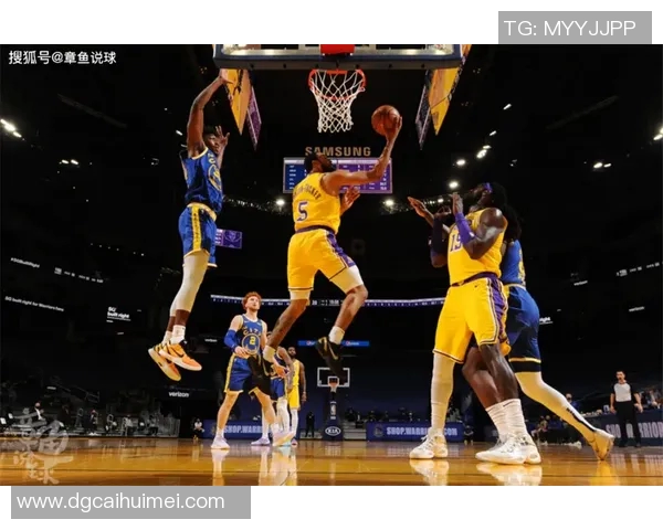 湖人对阵国队精彩直播回顾球迷热情高涨赛场氛围火爆