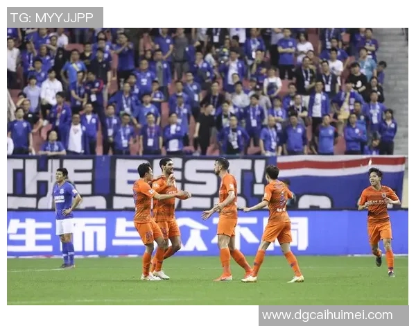 中超鲁能与上海对决结果揭晓精彩瞬间回顾与赛后分析 中超鲁能与上海对决结果揭晓精彩瞬间回顾与赛后分析